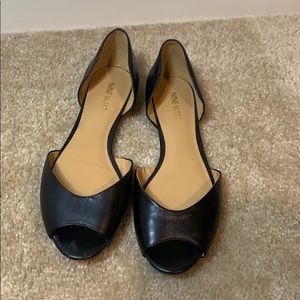 Black Nine West flats size 8